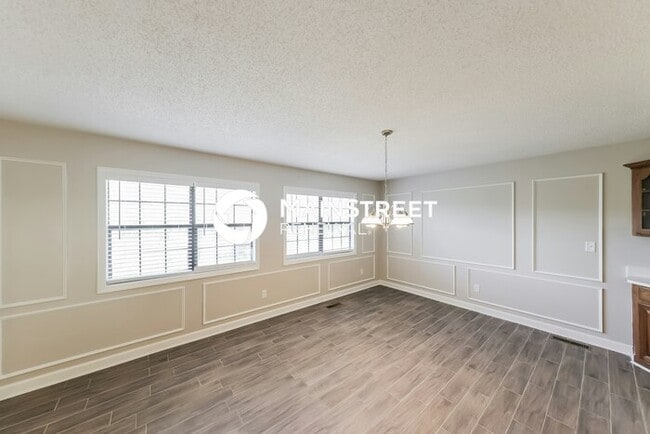 Photo - 3 Bedroom Pet-Friendly Home in MCCALLA, AL with Main Street Renewal