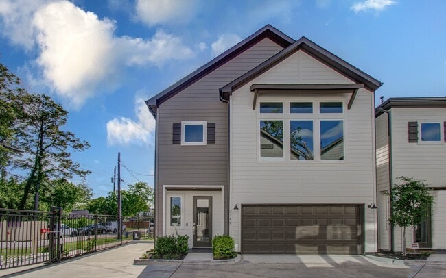 Photo - 774 Paul Quinn St