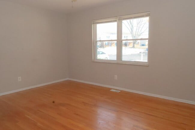 Photo - 833-835 Cole Blvd Unit 835