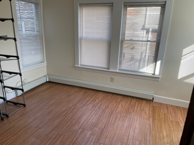 Photo - 567 Main St Unit 2