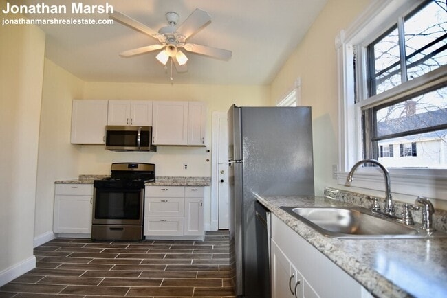 Photo - 16 Penhallow St Unit 2