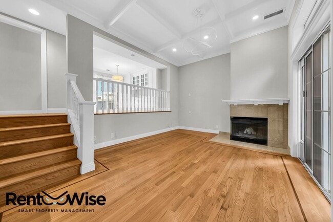 Photo - 16 Arch St