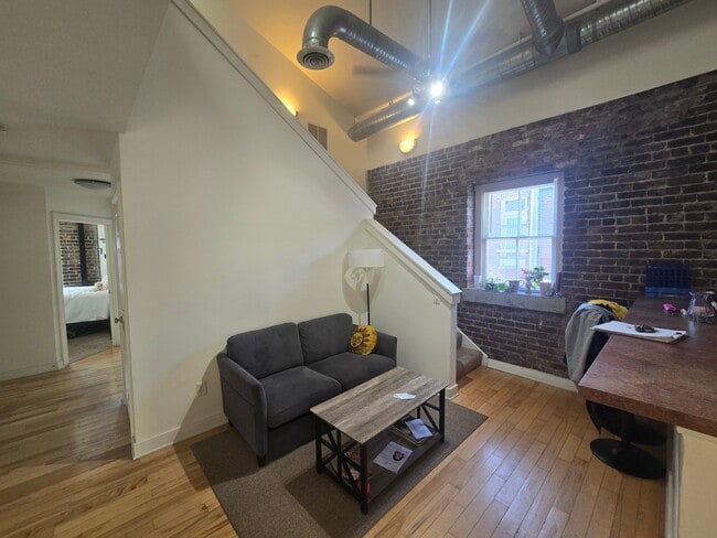 Photo - 302 Goshen St Unidad 201
