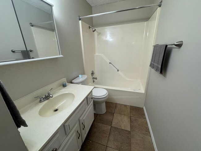 Photo - HOT PROPERTY ALERT! Your Dream Starter 3 B...