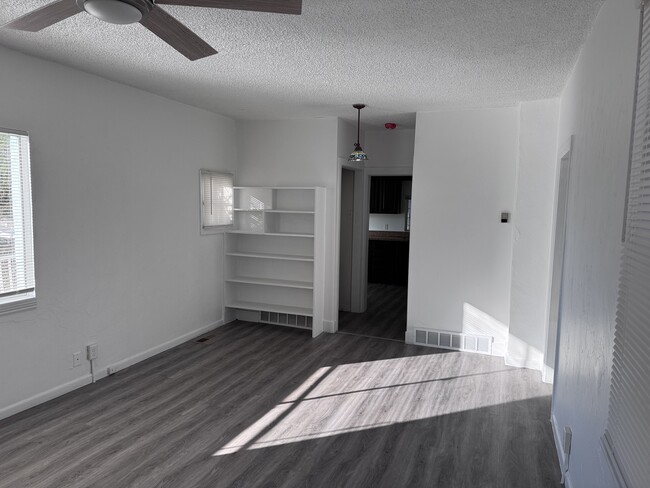 Photo - 291 N Washington Blvd