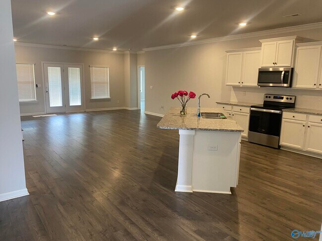 Photo - 101 Donovan Dr