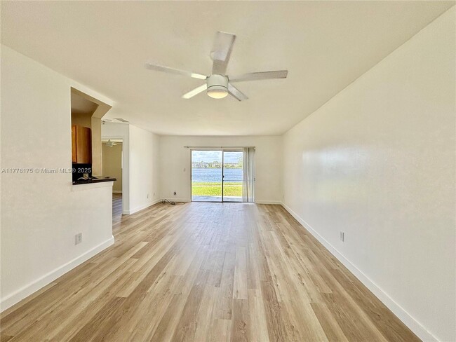 Building Photo - 3449 NW 44th St Unit 101 Rental