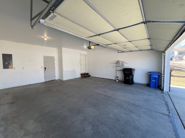 Photo - 961 Northridge Dr