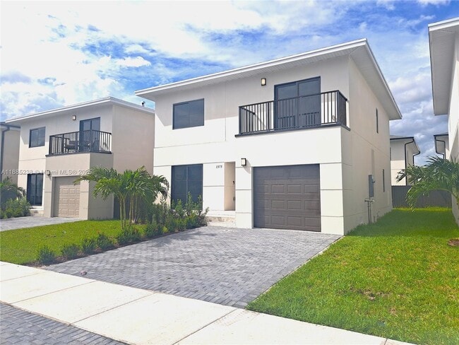 Building Photo - 1373 NW 1st St Rental