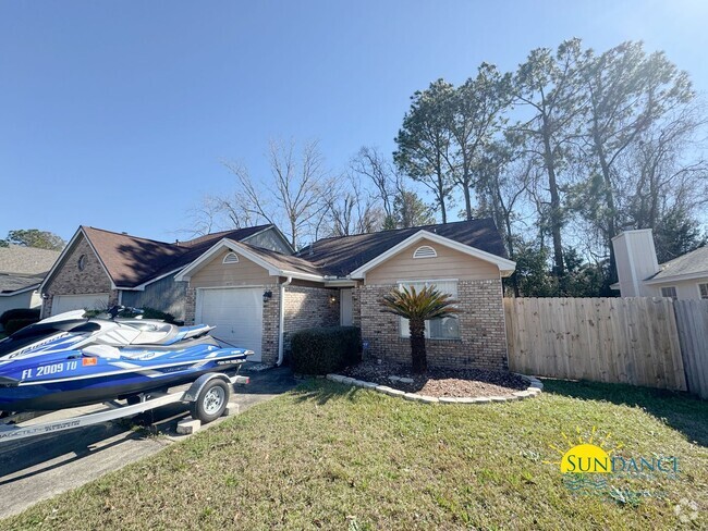 Building Photo - Charming 3-Bedroom Home in Forest Oaks!