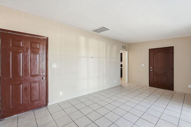 Photo - Light-Filled Tucson 2 Bedroom Rental – Move In This November!
