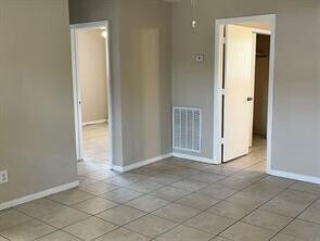 Building Photo - 1851 SW 25th St Unit 3