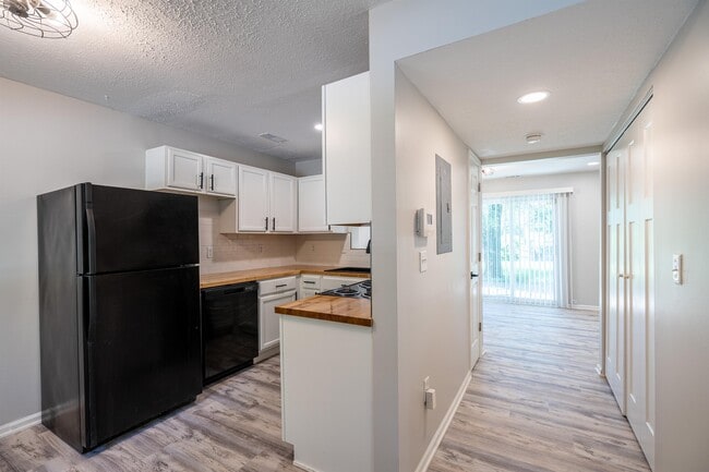 Photo - 1364 S Talbott St