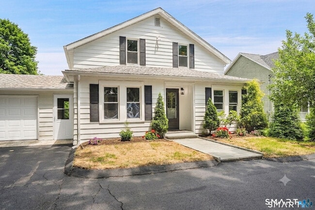 Photo - 275 Riverview Ave