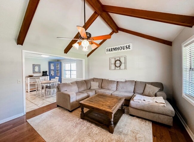 Photo - 154 N Church St