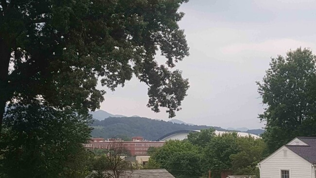 Photo - Beautiful Home Close to Downtown and ETSU