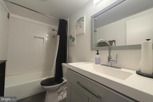 Photo - 5500 Holmes Run Pkwy Unidad 918