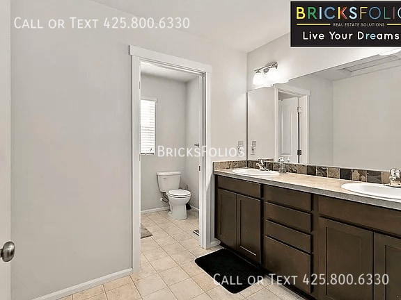 Photo - Modern Comfort Awaits You in This Puyallup...