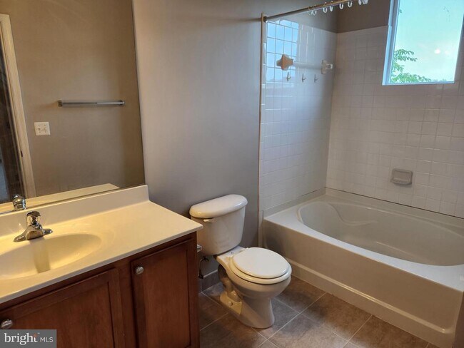 Photo - 6185 Willow Pl Unit 206