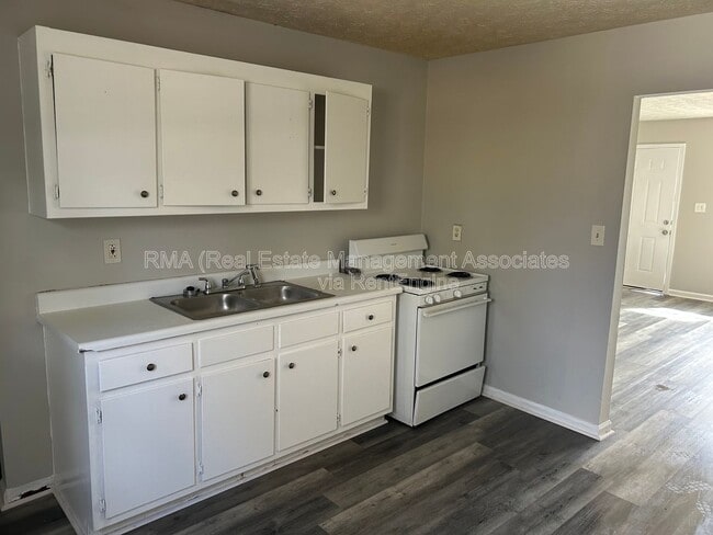 Photo - 411 E Central Ave