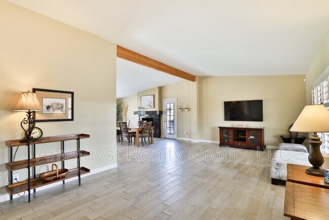 Photo - 5702 E Edgemont Ave