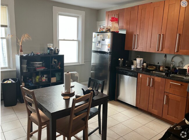 Building Photo - 3.0 bedroom in Cambridge Massachusetts 02141 Unit U1 Rental
