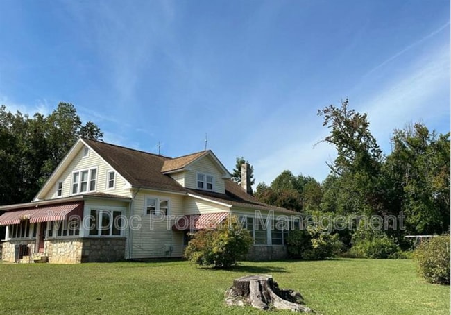 Building Photo - 885 Truslow Rd