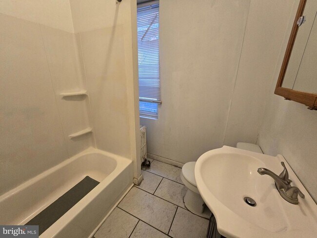 Photo - 1315 N 60th St