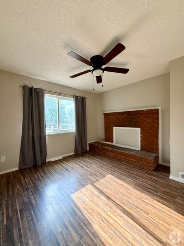 Building Photo - 1601 27th Ave Rental