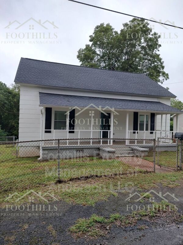 Building Photo - 107 Bailey St Rental