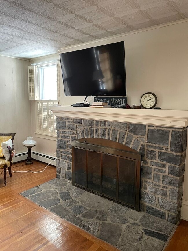 Photo - 107 E Main St Unit Apt 1