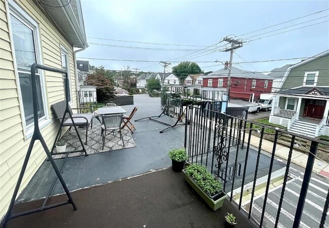 Photo - 123 Winthrop St