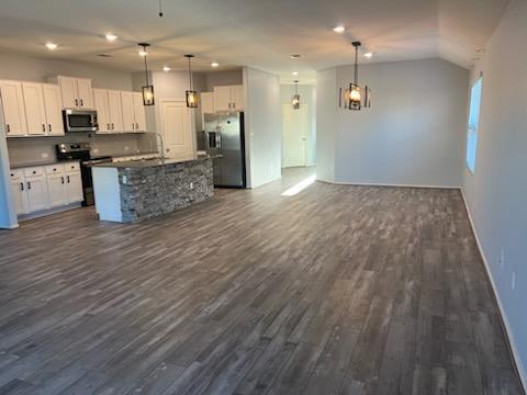 Photo - 424 COSMOS LN