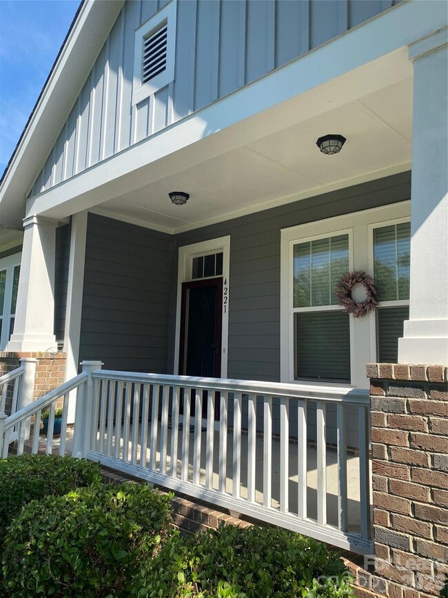 Photo - 4221 Courtly Ln