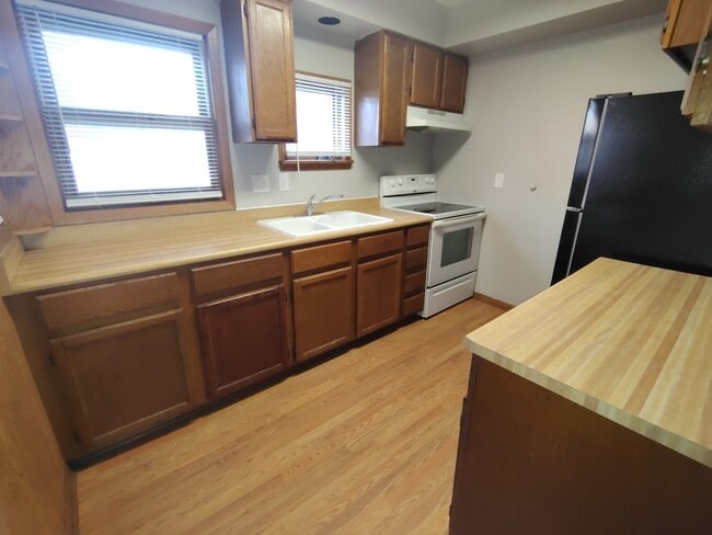 Photo - 2319 Huffman Blvd