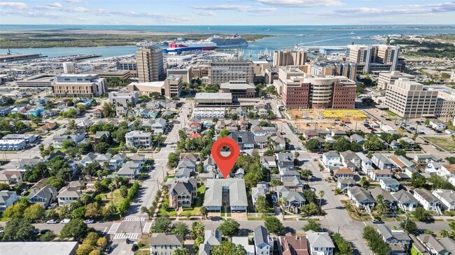 Building Photo - 918 Winnie St Unit 100