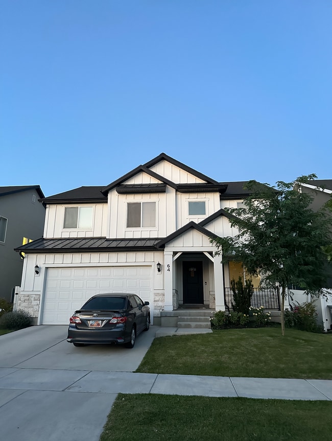 Building Photo - Modern 3 Bedroom Saratoga Springs Home!