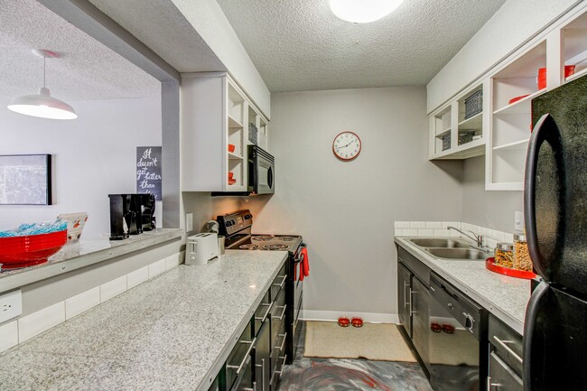 Building Photo - Stadium Walk Apartments