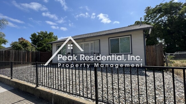 Photo - Very Nice 3bd/1ba House with 2 Car Garage