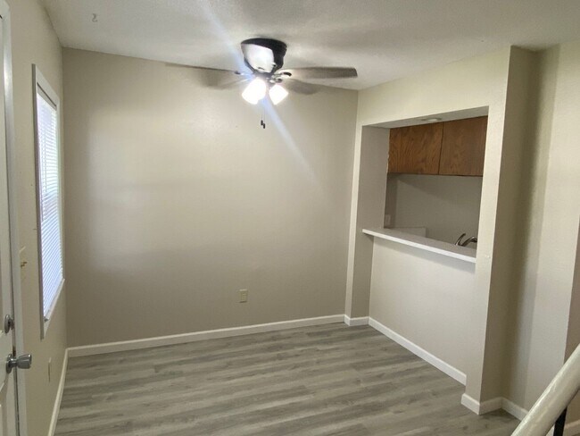 800 Grand Ave