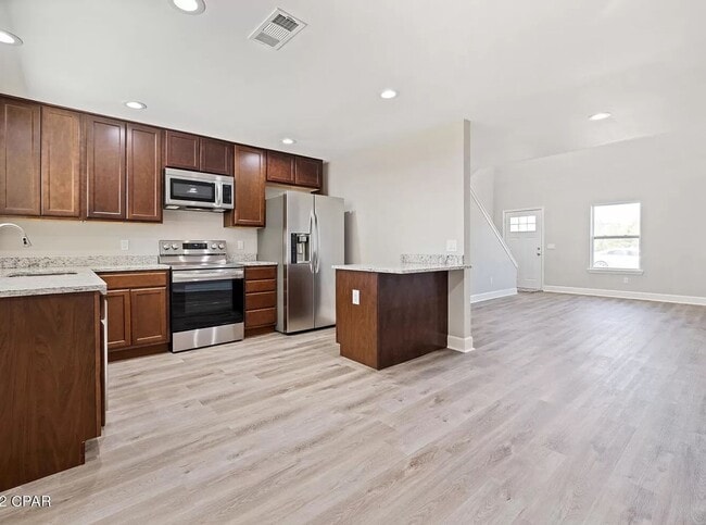 Photo - Beautifully Renovated 3B/2Bth Townhome