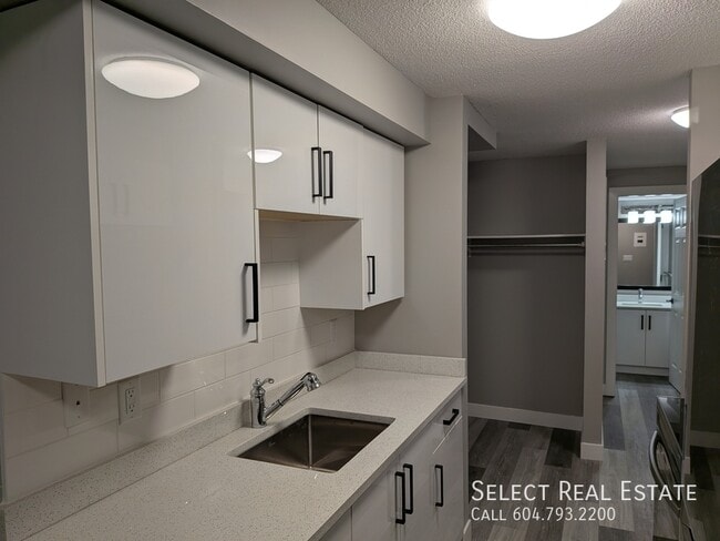 Photo - 46117 Gore Ave Unit 4