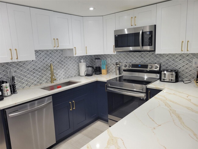 Photo - 19390 Collins Ave Unit 216