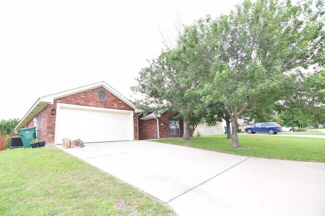 Photo - 336 Canoe Dr