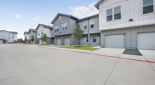 Photo - 3205 Westinghouse Rd
