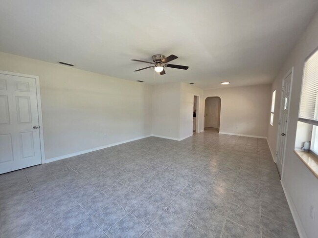Photo - Marina District - 2 Bedroom 1 Bath