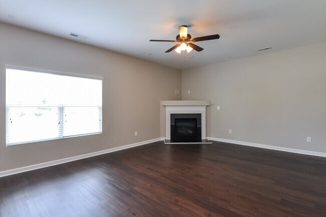 Photo - 3701 Amistad Ln