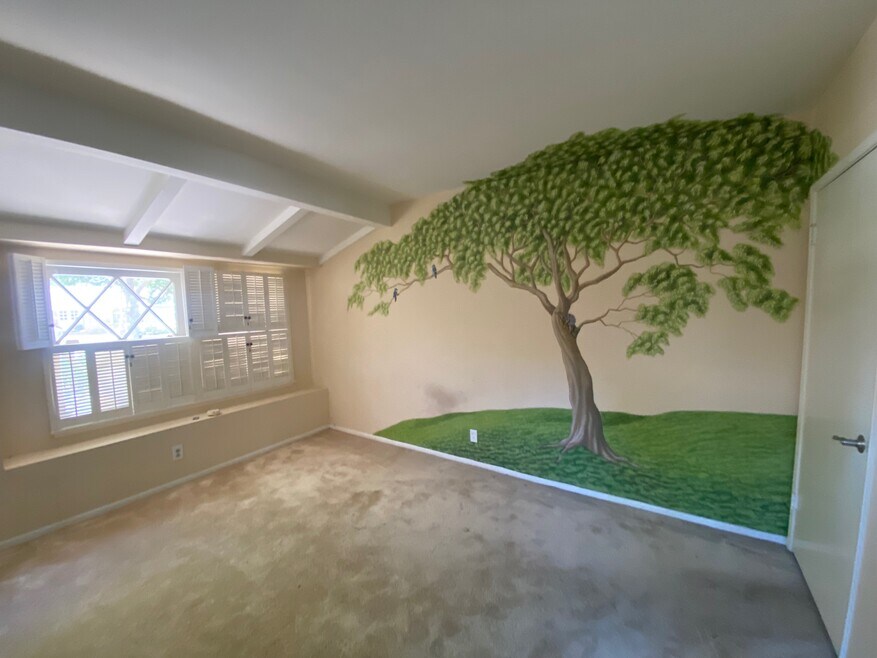 2nd bedroom