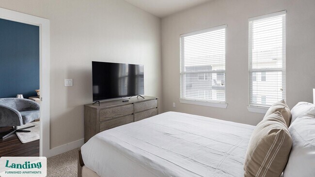 Photo - 3501 Ross Ave Unidad 5038