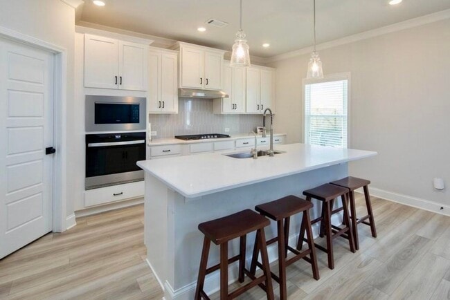 Photo - ONE MONTH FREE ON A 14 MONTH LEASE SPECIAL!! TOUR TODAY!